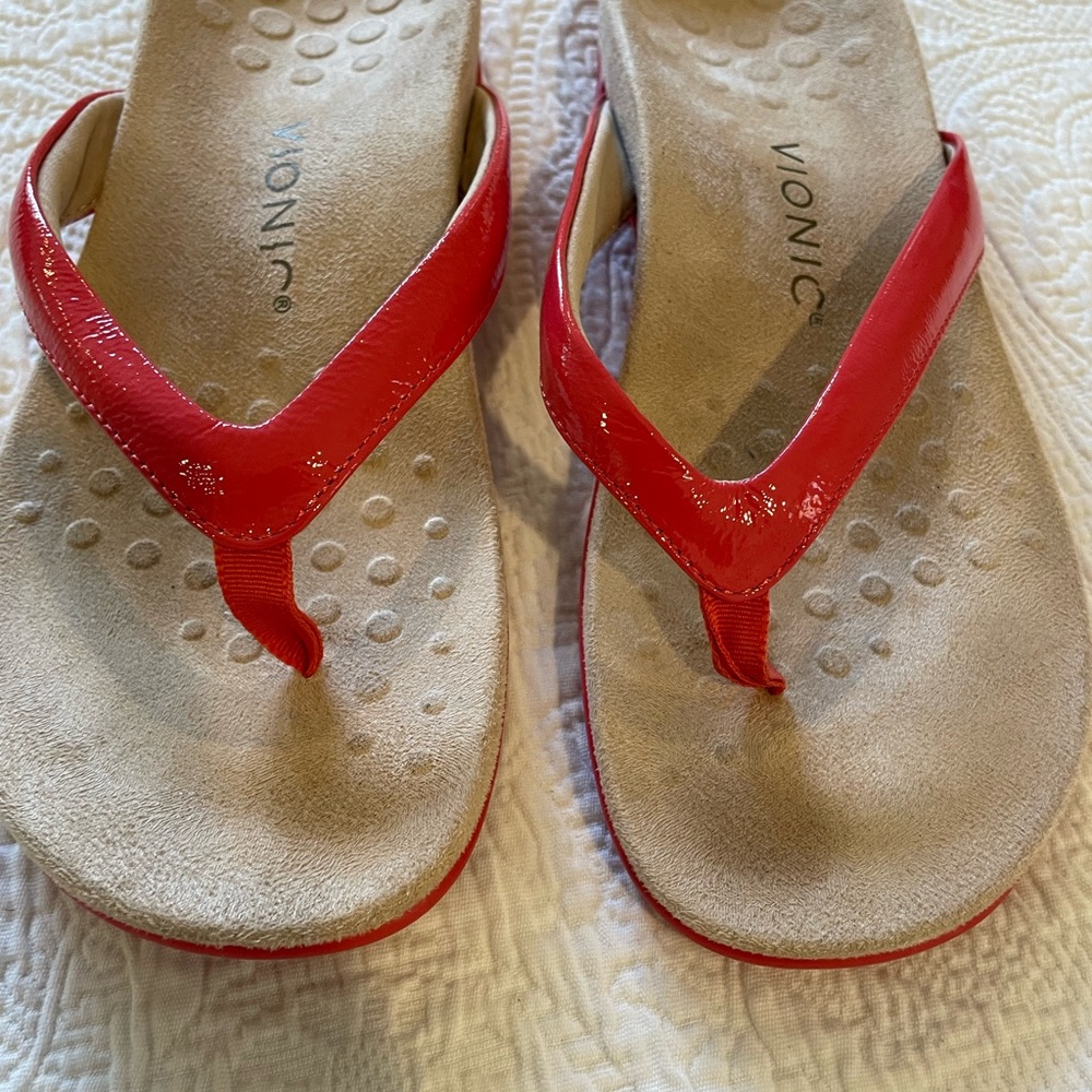 Vionic Red Sandals - Picture 2 of 7